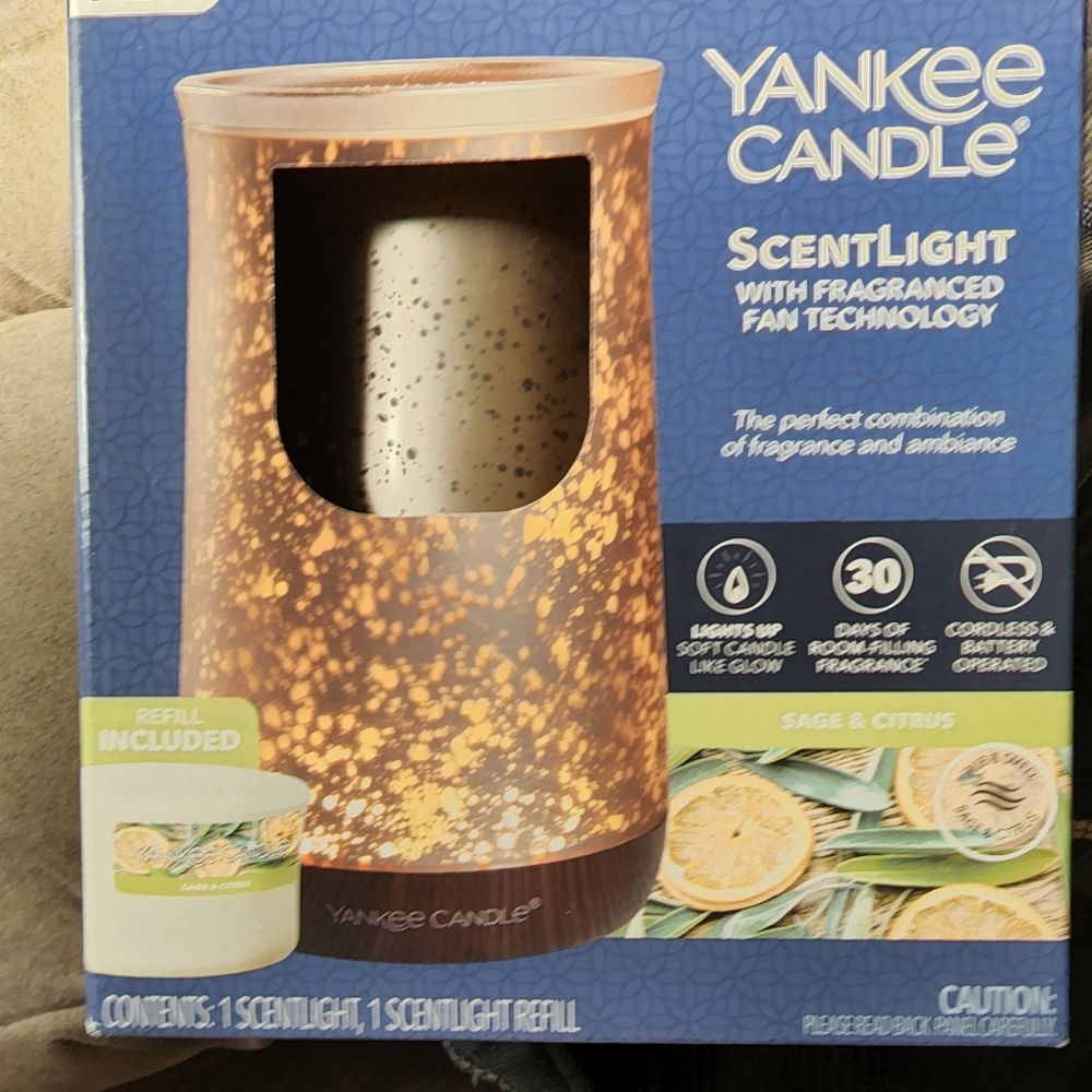 Yankee scent light NWT